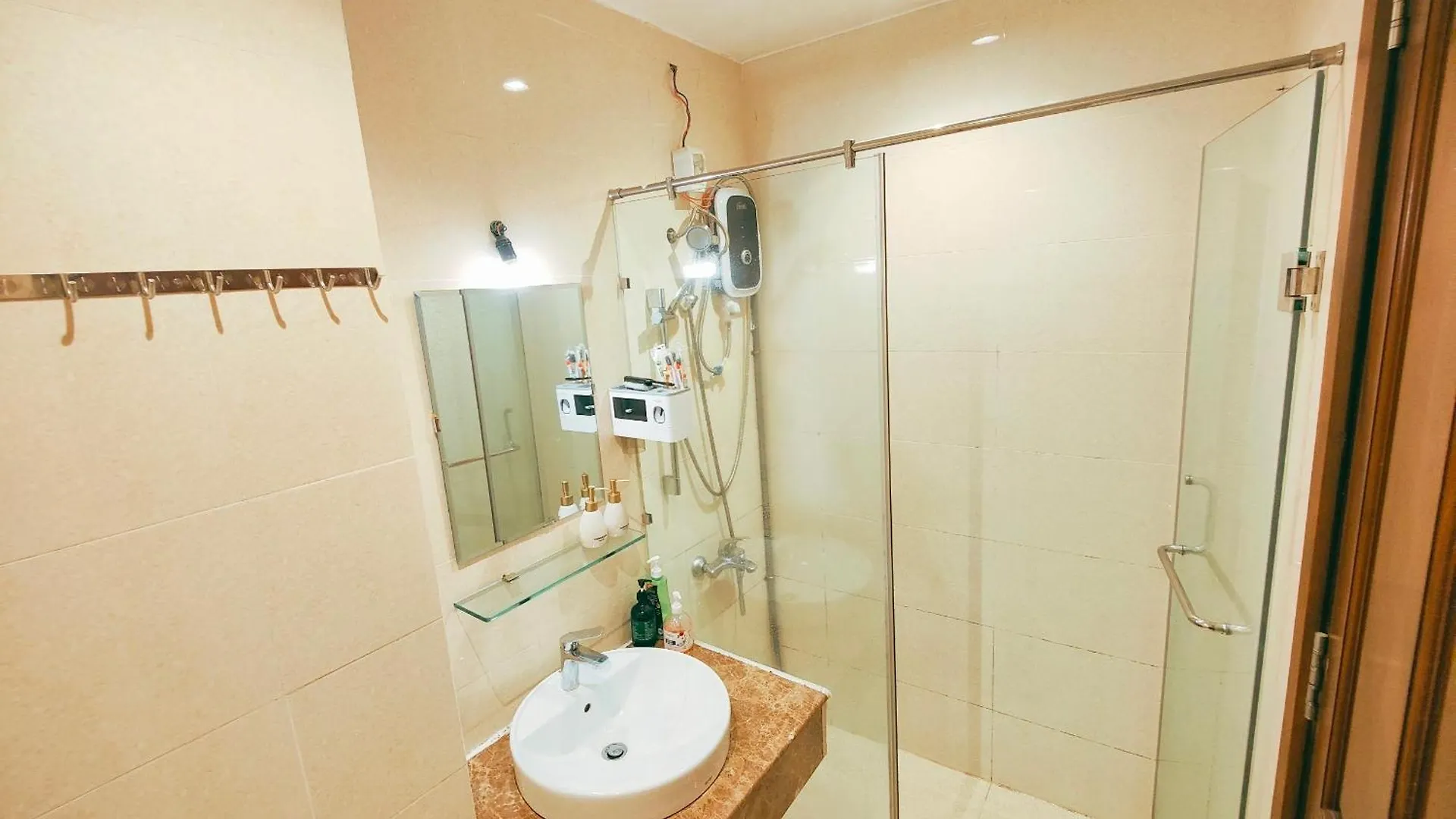 Apartament Can Ho Gan San Bay- Sky Center Ho Chi Minh