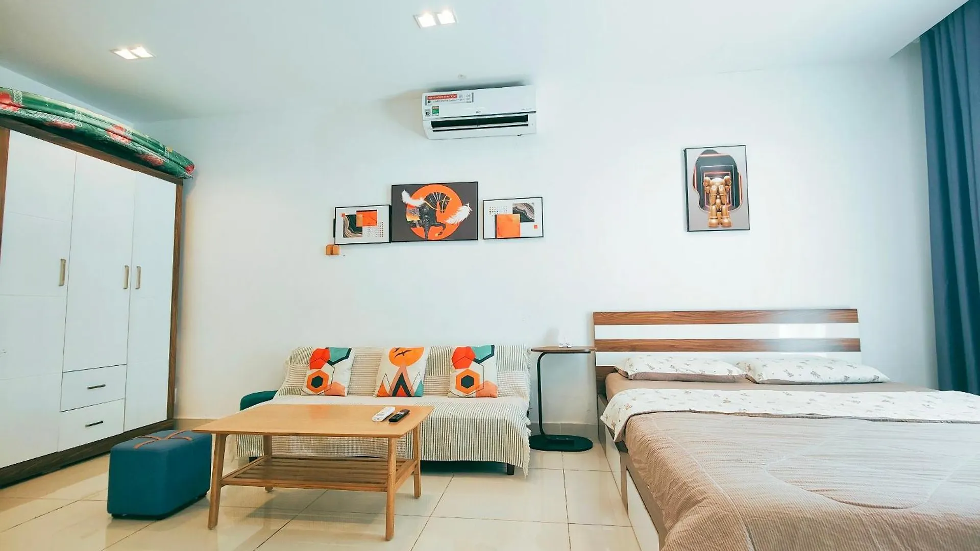 Can Ho Gan San Bay- Sky Center Ho Chi Minh City 0*,